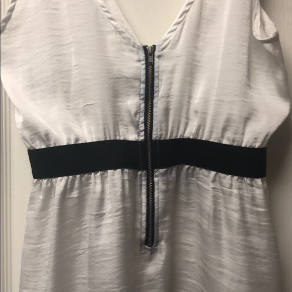 Blouse - Picture 2 of 2